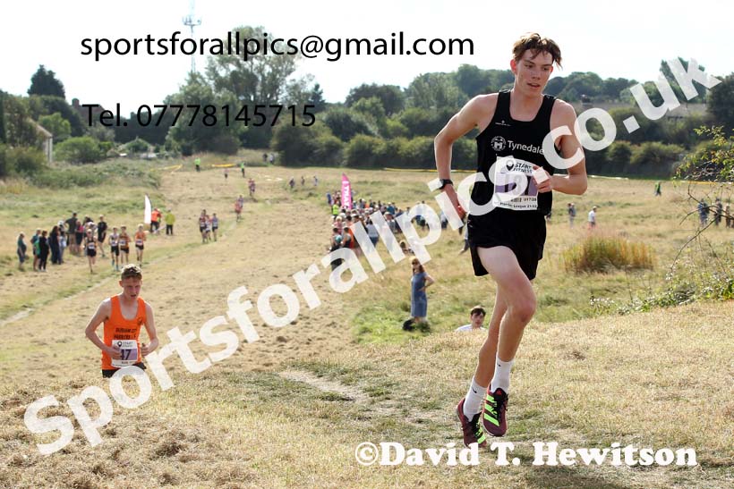 Mens under-17s 2021 North Eastern League, Wrekenton, Low Fell, Gateshead. Photo: David T. Hewitson/Sports for All Pics